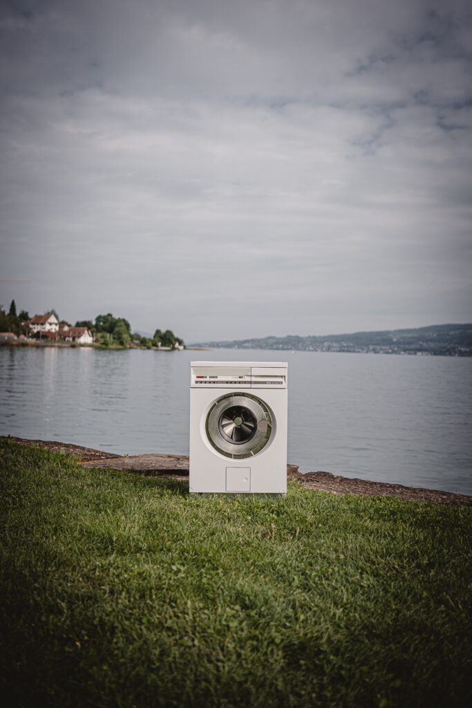 Met Electro4life is witgoed en bruingoed recycling niet alleen ecologisch, maar ook economisch voordelig. Wij bieden een vaste prijs voor uw afgedankte apparaten, waardoor u direct bijdraagt aan een circulaire economie en tegelijkertijd uw financiële planning stabiliseert